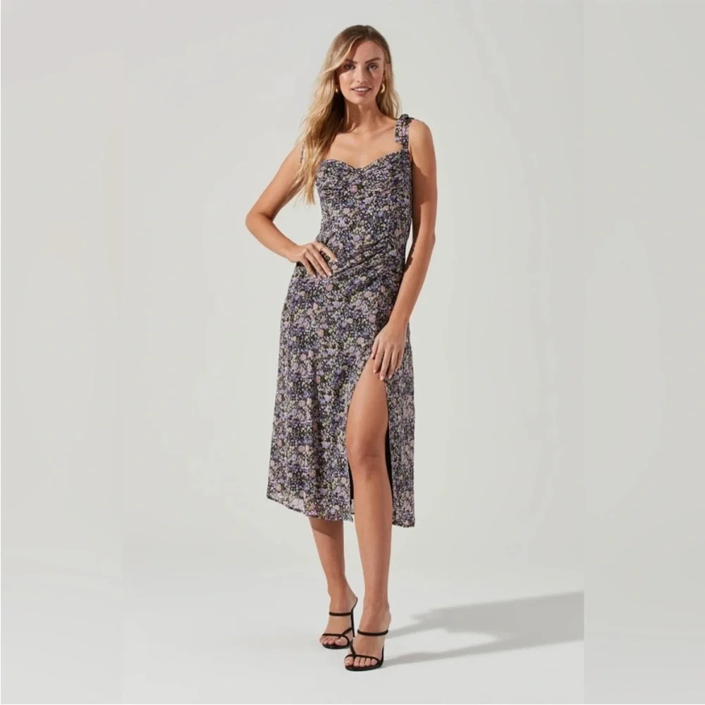 ASTR the Label Floral Sleeveless Dress with Slit - Picture 1 of 14